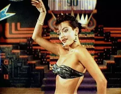 anca-turcasiu-a-refacut-scena-din-miss-litoral-2