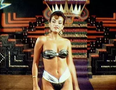 anca-turcasiu-a-refacut-scena-din-miss-litoral-3