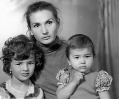 elenha-si-ioana-basescu-copilarie