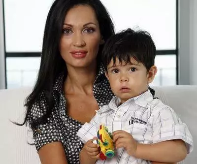 au-fost-impreuna-in-vacanta-la-schi-dovada-ca-nicoleta-luciu-si-zsolt-csergo-formeaza-din-nou-o-familie_size2