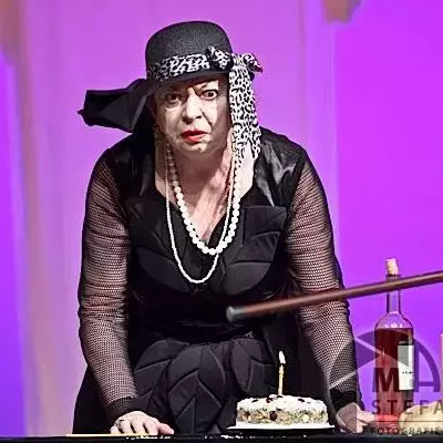 Virginia-Rogin-in-Adela-4