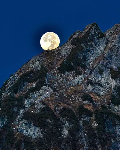 Luna Plina9
