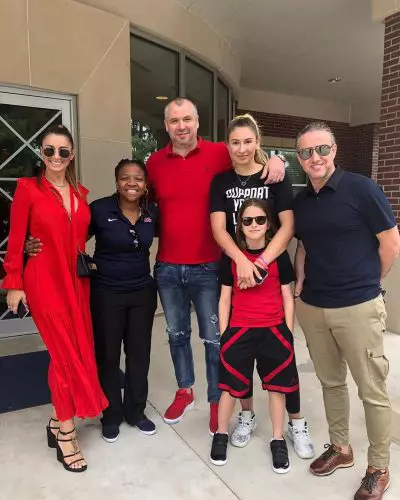 Anamaria Prodan și familia ei