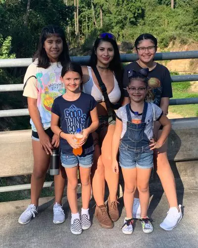 Miriam-Blanco-și-copiii-ei-2-400x500