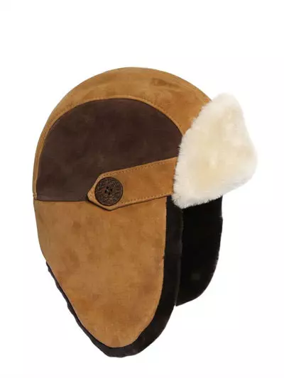Caciula din blana si piele velur, UGG Australia, 133 lire, www.luisaviaroma.com