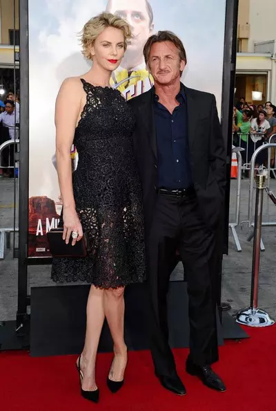 Adevaratul motiv pentru care Charlize Theron si Sean Penn formeaza un cuplu