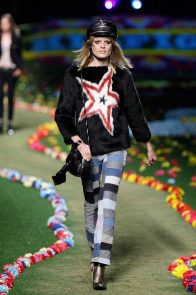 Look_10.JPG