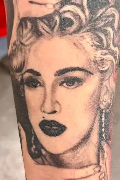 tatuaj-madonna