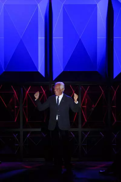 Giorgio Armani Prive - Haute Couture Primavara/Vara 2011