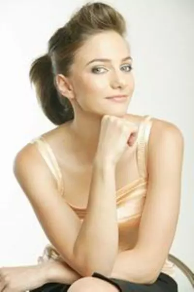 stefana-samfira-627307l-576x0-w-42311bef