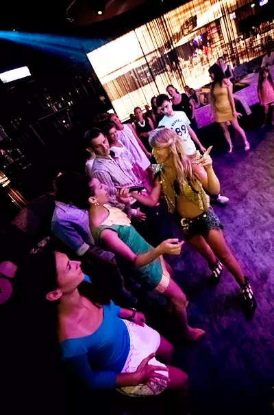 Corina la petrecerea de final