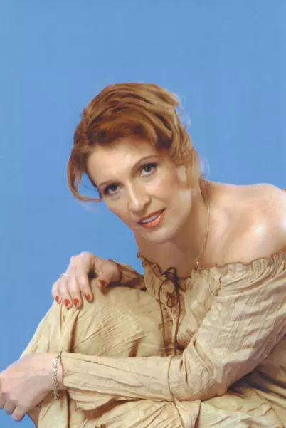 carmen-ionescu-991207l