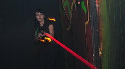 Fă mişcare cu  Laser Tag!