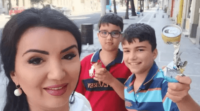 Adriana Bahmuţeanu a fost vizitată de copiii ei, după ce au refuzat să o vadă luni bune. Ce i-au cerut Eduard şi Maximus: „I-am simțit efectiv victime ale traficului de persoane“