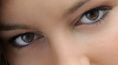 depigmentarea pielii in jurul ochilor cocoș elvețian anti-îmbătrânire
