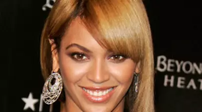 Beyonce, la un pas de un accident grav pe scenă