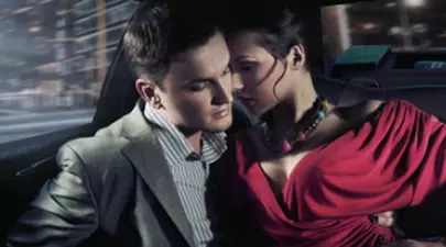 Vrei să fie al tău? Urmează 10 etape de seducţie!