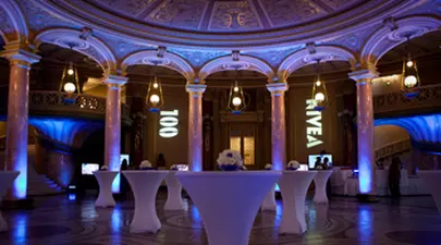 Nivea a aniversat 100 de ani