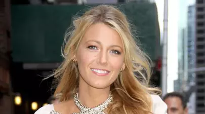 Poze: ce decolteu sexy are Blake Lively!