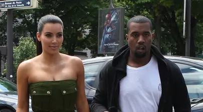 Ce cuplu frumos! Kim Kardashian şi Kanye West, stilaţi la Paris