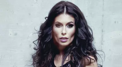 Sânziana Negru se transformă în Siella! Vezi cum dansează în primul videoclip