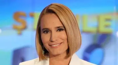 “De ea şi Băsescu nu mai scăpăm! Are şi fani…”. Andreea Esca, motiv de scandal pe Facebook