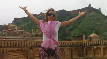 Florentina Opriş descoperă Tibetul: „Mă rog pentru Sorin în mânastirile sacre”