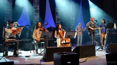 Trupa Taxi a promis un concert, dar a oferit un spectacol