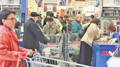 Iată programul pentru magazine, spitale, farmacii, RATB și Metrorex, utilități, bănci și oficii poștale de Sărbători
