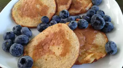 Cum slăbeşti mâncând dulciuri: miniclătite “Banana-Egg”
