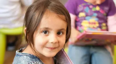 Alege şi trimite un copil în tabără!