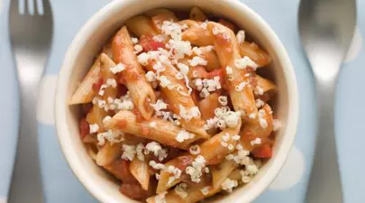 Paste cu roşii şi parmezan