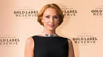 Iulia Vântur: “Mi-ar plăcea să pot să pictez curcubee cu mâna pe cer”