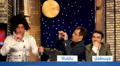 Ghici cine vine la Cronică!? Cine va prezenta emisiunea în locul lui Găinuşă şi Dezbrăcatu’