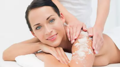 Sarea amară, un produs natural care poate face minuni pentru frumuseţe