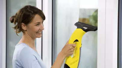 CONCURS Castiga un aspirator de geamuri Karcher