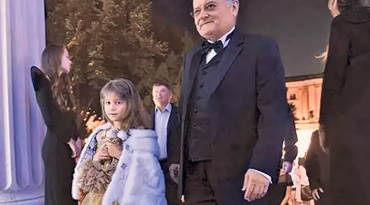 Sub brazii lor e mare bogăţie