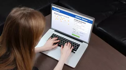 Ce greșeli faci pe Facebook