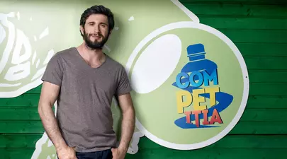 Dragoş Bucur te invită la concursul naţional de reciclat