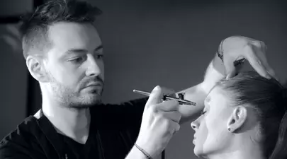 Interviu cu Alexandru Abagiu, make-up artistul fără pereche