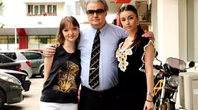 Vânzări record la licitația colecției de suflet a lui Vadim! Masca mortuară a lui Eminescu s-a dat cu 1600 de euro