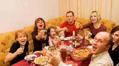 Iată cum se spune „PAŞTE FERICIT” în ALTE LIMBI!