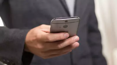 Un bărbat a păcălit Facebook că poate prezice evenimente importante. Iată cum a făcut!