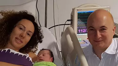 Politicianul Codrin Ştefănescu e din nou tată. Iubita lui a născut un băiat