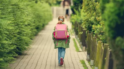 A murit subit în timp ce se întorcea de la școală, apoi mama ei a găsit un mesaj de la copilă