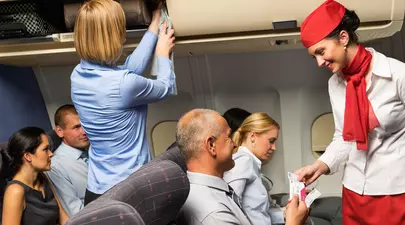 Top 10 lucruri pe care le poți cere gratuit atunci când călătorești cu avionul