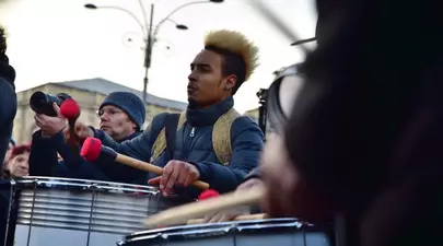 Trupa Superchill la protest, în piaţa Victoriei