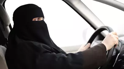 Femeile din Arabia Saudită vor avea dreptul să șofeze