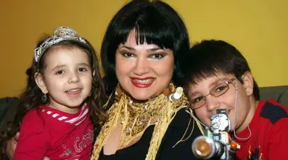 Cum arată fiul Ozanei Barabancea. Andrew are 17 ani, a slăbit și atrage toate privirile