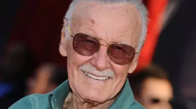 Tribut pentru Stan Lee: Steaua sa de pe Walk of Fame, acoperită cu flori